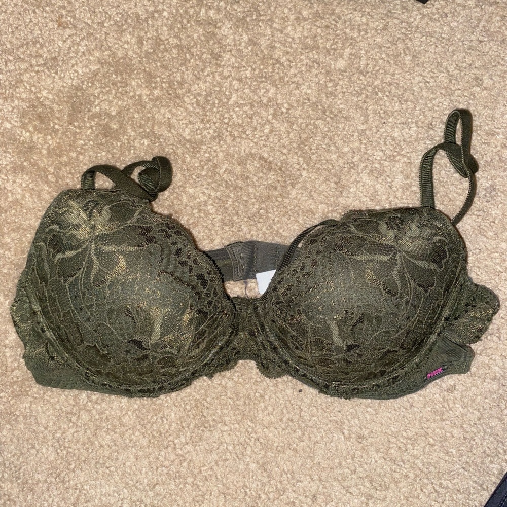 PINK Victoria’s secret bra